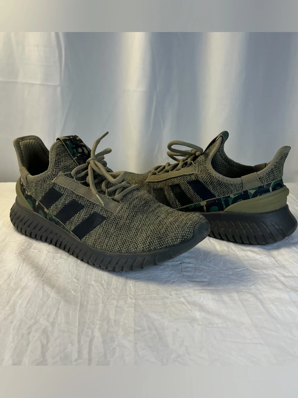 adidas Kaptir 2.0 GY8027 Black & Olive Green Oxide Camo Men’s sz11 Cloudfoam